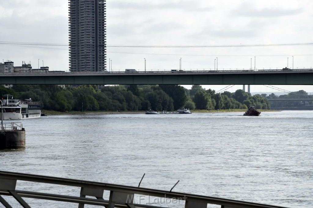 Schiff 1 Koeln in Hoehe der Koelner Zoobruecke P232.JPG - Miklos Laubert